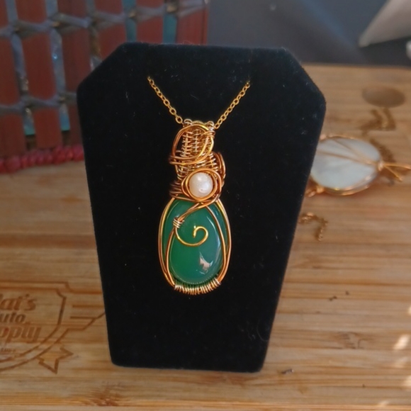 Agate wire wrapped pendant - Picture 1 of 1